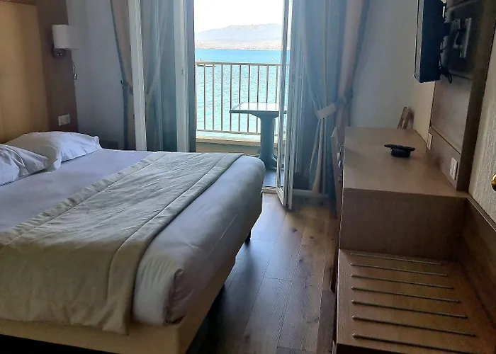 Hotell U Paradisu 3*