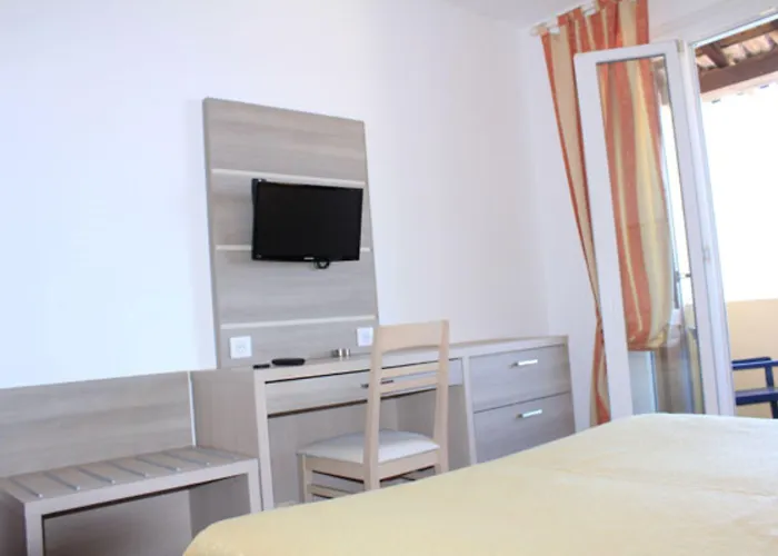 U Paradisu Hotell