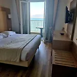 Hotel U Paradisu 3*
